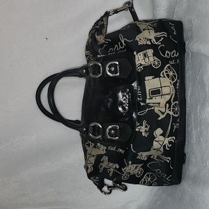 Coach Satchel Purse 👛 😍